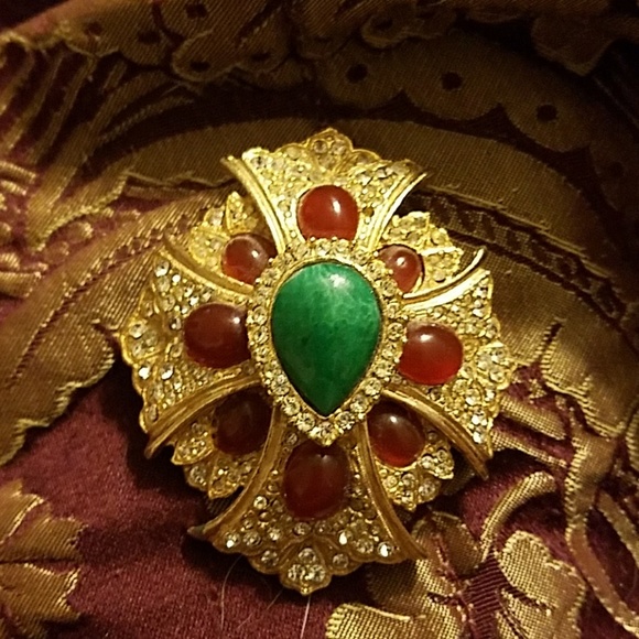 CelticBrooch/Pendant - Deep Red Cabachon Stones - Picture 5 of 7